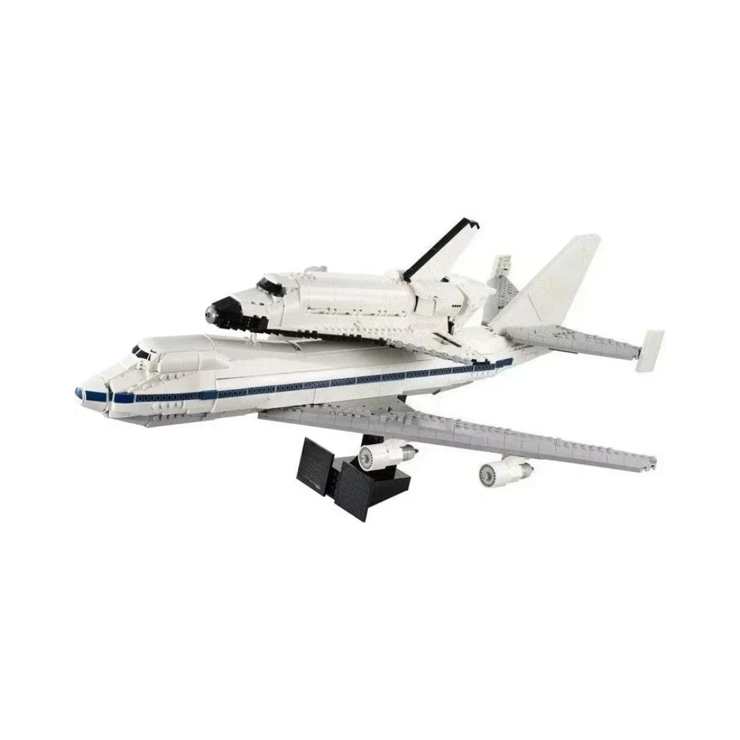 Replica Boeing 747 Shuttle Carrier Aircraft Set